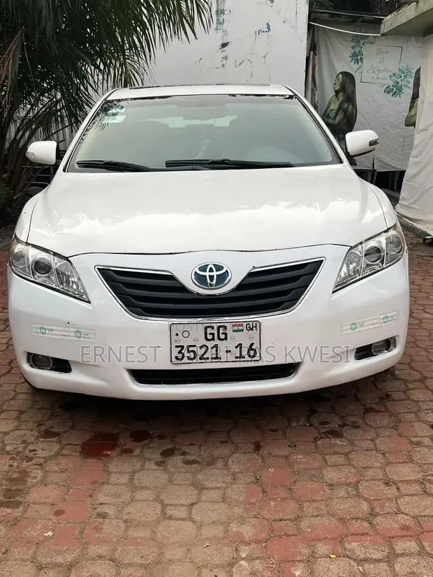 Toyota Camry 2008 White · Photo 1