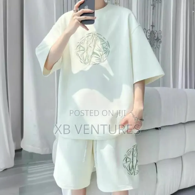 Touphy Short Sleeve T-Shirt Shorts · Photo 1