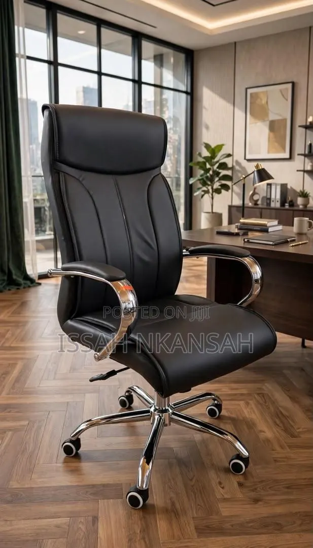 EXECUTIVE Black Leather Office Chair · Photo 1