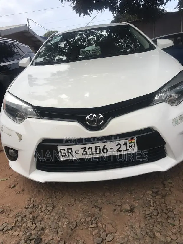 Toyota Corolla LE Eco Plus 4dr Sedan (1.8L 4cyl CVT) 2016 White · Photo 1