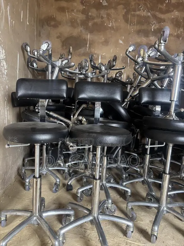 Salon /Medical Chair · Photo 1