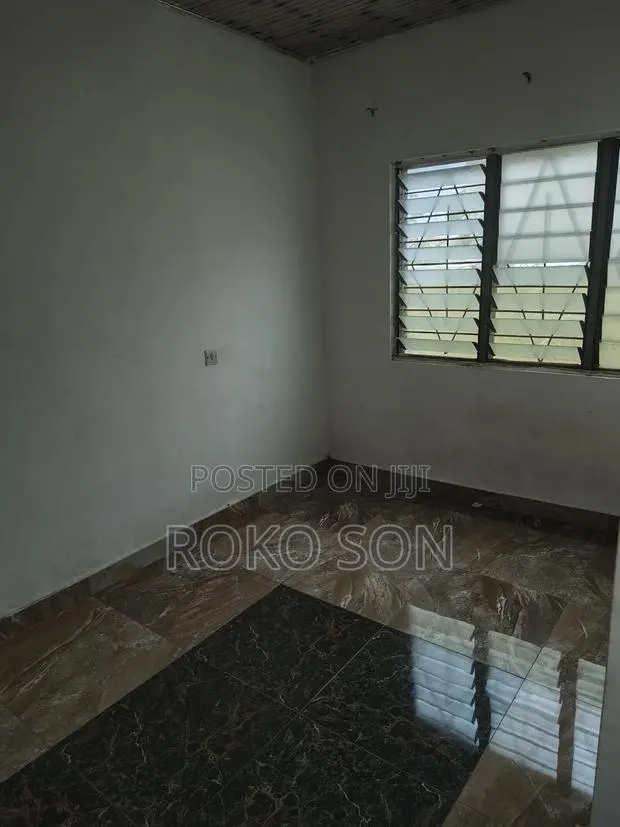 Mini Flat in Dr Roko, Olebu for rent