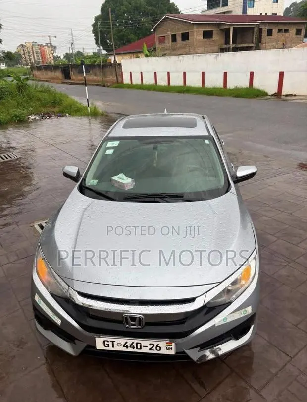 Honda Civic 2018 · Photo 1