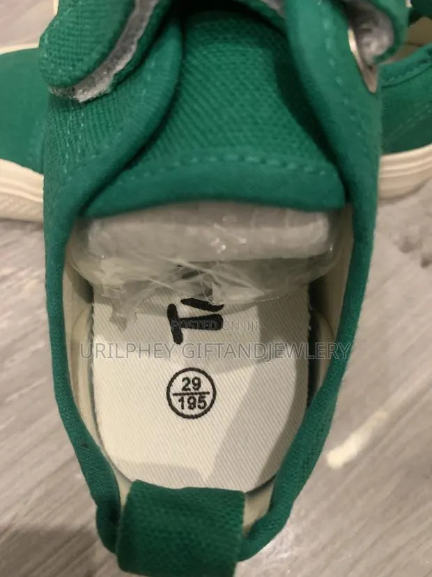 Emerald Green Canvas Retro Sneakers – Square Toe · Photo 4