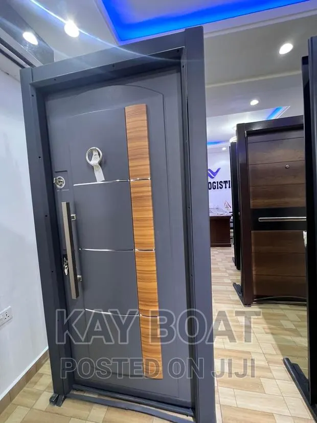 A Very Neat Door · Photo 1