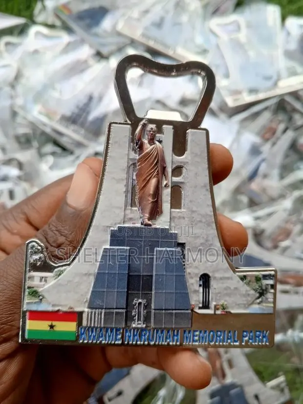 Fridge Magnet/ Opener · Photo 1
