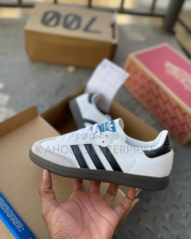 Adidas Samba Available · Photo 1