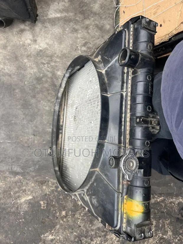 Hyundai Mighty 2 (II) Radiator (Water Tank) · Photo 1
