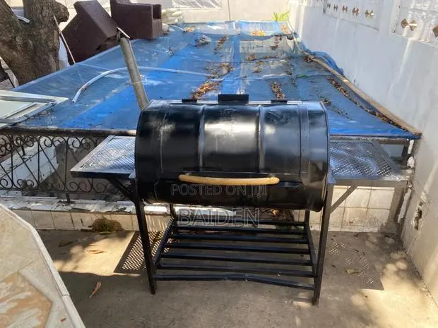Grill Charcoal Huge Tank · Photo 1