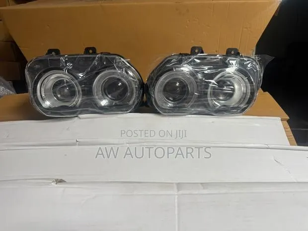 Dodge Challenger 15-21 Headlamp · Photo 1