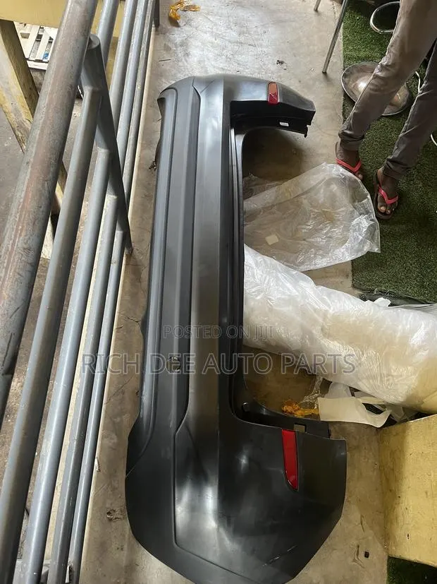 Hyundai Tucson 2018, 2019, 2020, 2021 Back/ Rear Bumper Complete · Photo 1