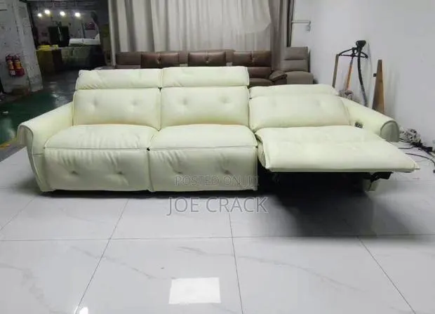 Sofa With Electric Recliner · Photo 1