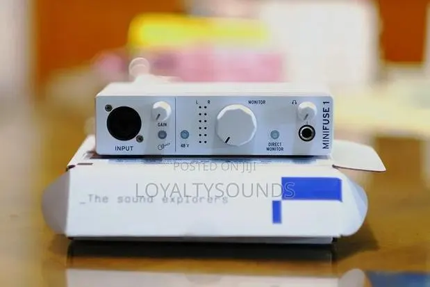 Arturia Minifuse1 Audio Interface (White) · Photo 1