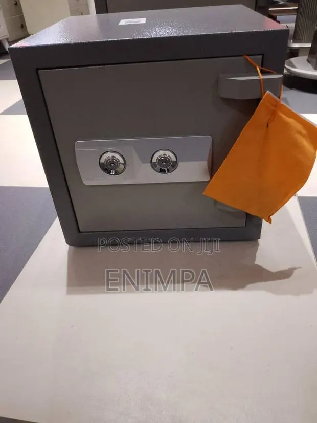 Money Safe · Photo 1