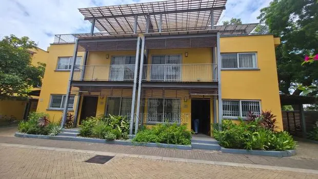5bdrm Duplex in Cantonments, Acquinas for rent · Photo 1