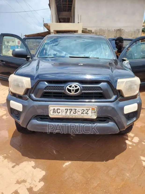 Toyota Tacoma Regular Cab Automatic 2012 Black · Photo 1