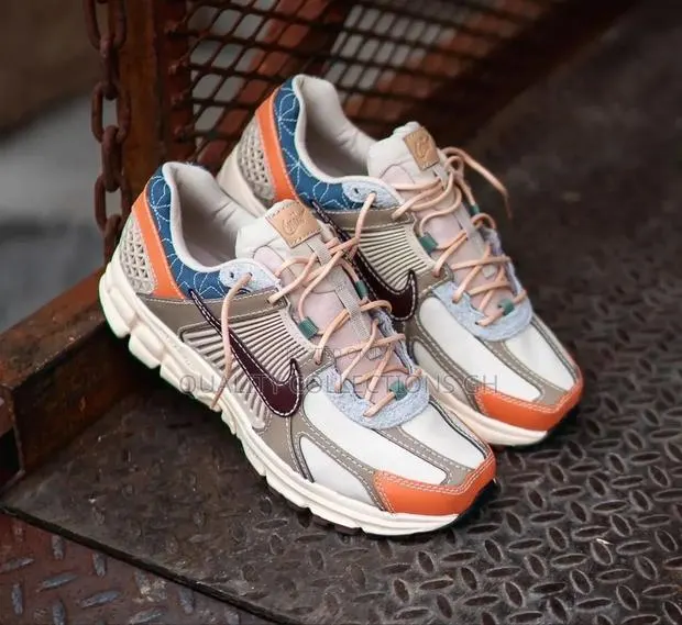 Nike Vomero 5 Low · Photo 1