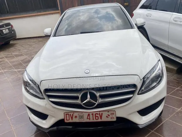 Mercedes-Benz C300 2020 White · Photo 1