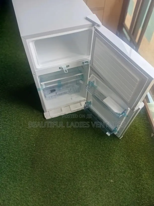 Westpool Efficient Home Fridge · Photo 1