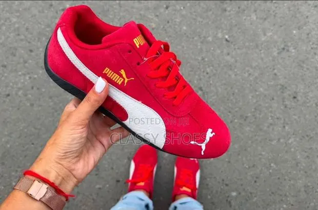 Puma Red and White · Photo 1