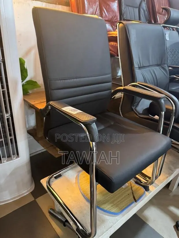 Pulpit Chair · Photo 1