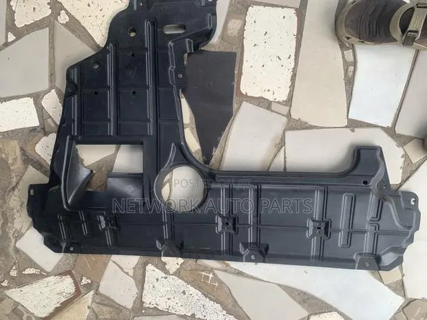 Toyota Rav4 Engine Under Panel · Photo 1