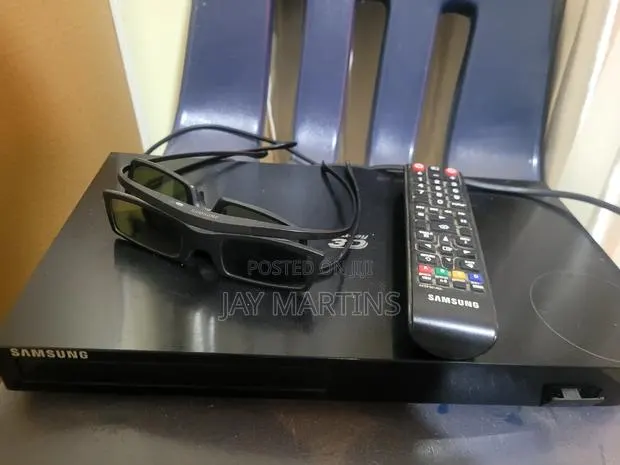 Samsung Bd-h5900 3d Wifi Smart Blu-ray Dvd Player And 3d Glasses · Photo 1