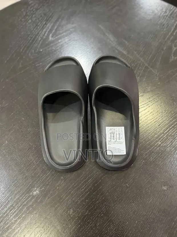 Brand New Ultra-Soft Cloud Slides · Photo 1