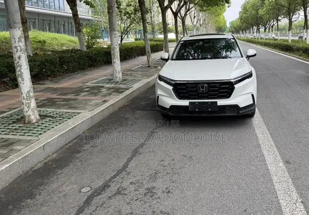 Honda CR-V 2023 White · Photo 1