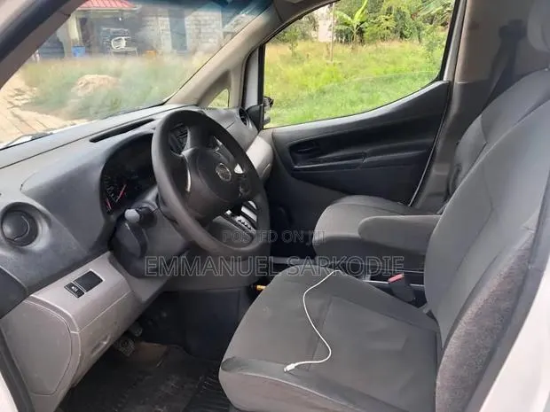 Nissan NV200 2017 White · Photo 3