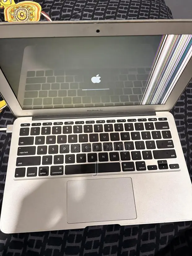 Laptop Apple MacBook Air 8GB Intel Core i7 SSD 512GB · Photo 1