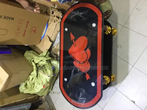 Modern Glass Center Table · Photo 1