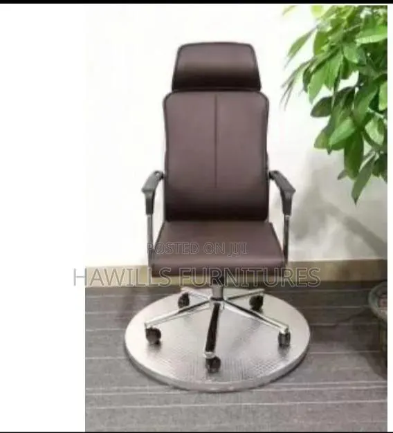 This Brown High-Back Officer Chair · Photo 1
