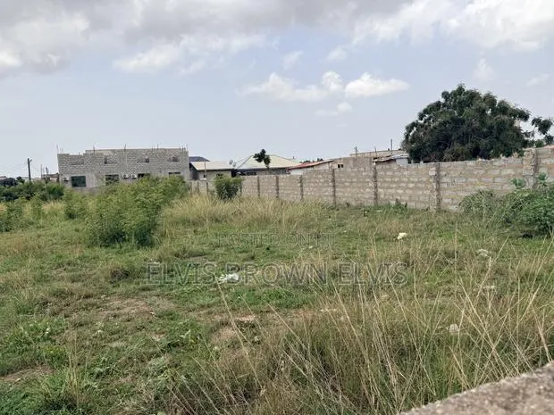A Half Plot of Land for Sale at West Trasacco or Borteyman · Photo 1