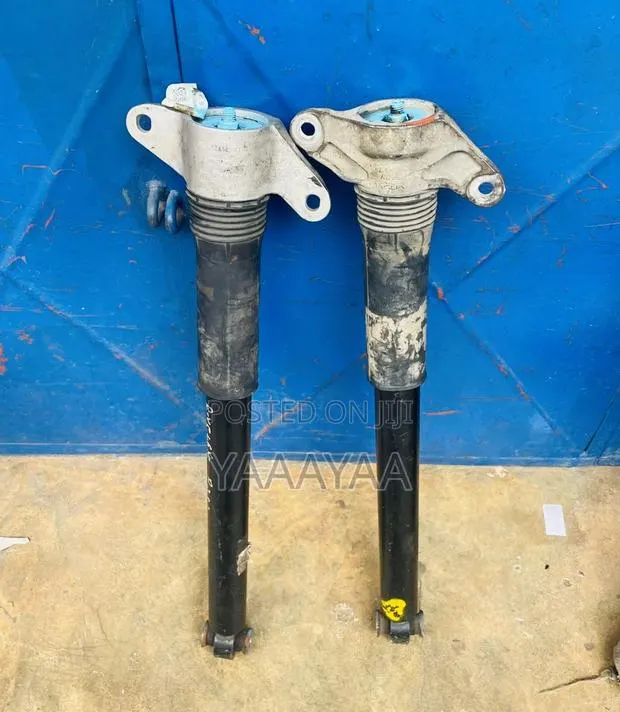 Range Rover Velar Shocks · Photo 1
