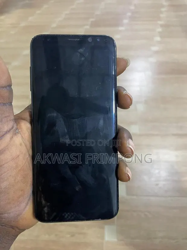 Samsung Galaxy S8+ 128 GB Black · Photo 1