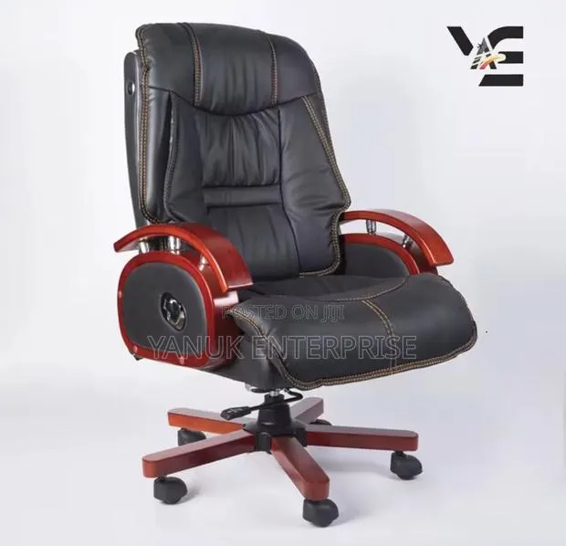 Heavy-Duty Office Chair · Photo 1