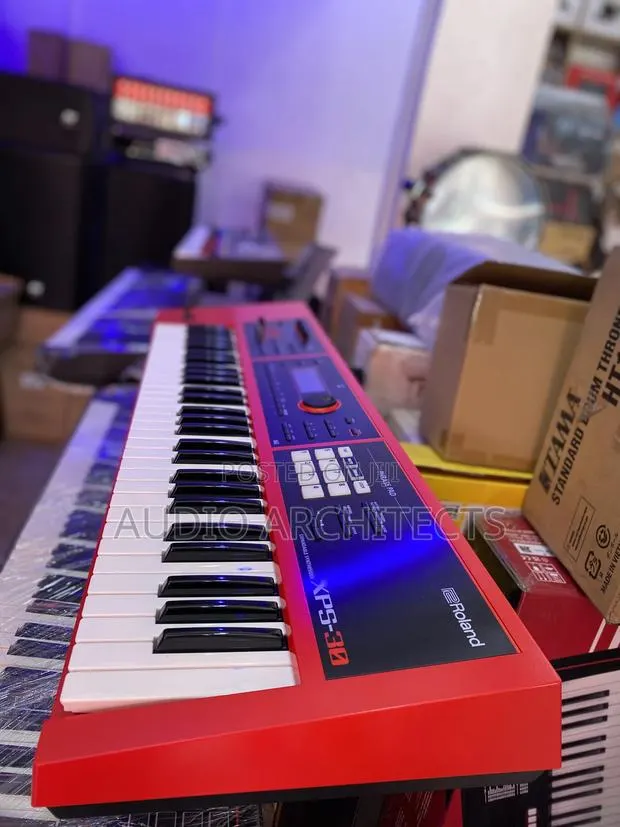 Roland XPS-30 Keyboard · Photo 1