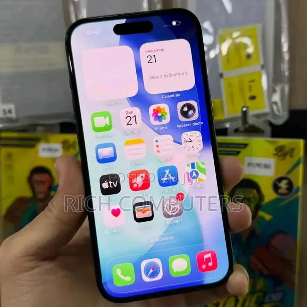 New Apple iPhone 15 256 GB Black · Photo 1