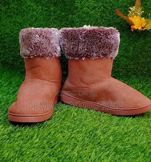 Children's Winter Boots Size 17 · Photo 3