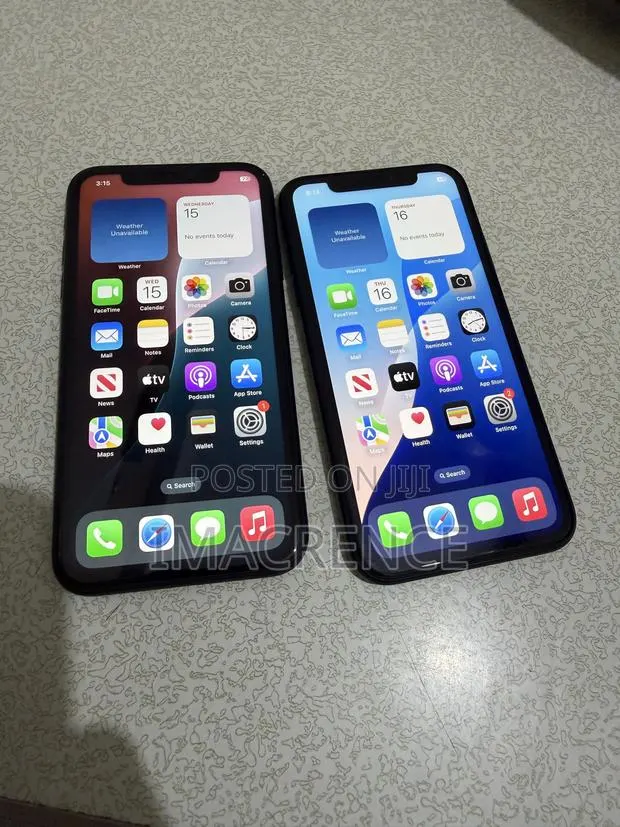 Apple iPhone XR 64 GB Black · Photo 1