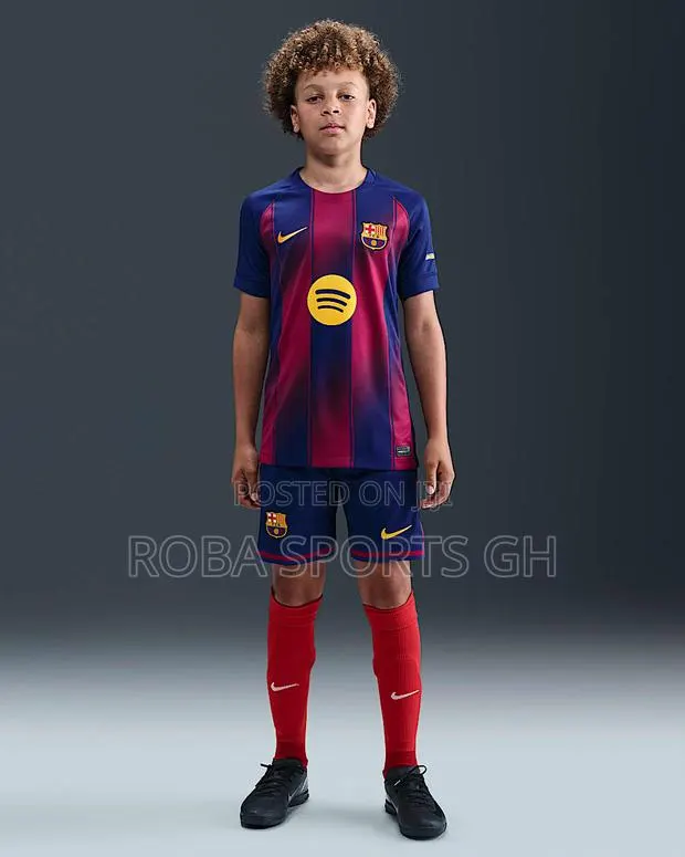 2025/26 Barcelona Kid’S Home Jersey · Photo 1