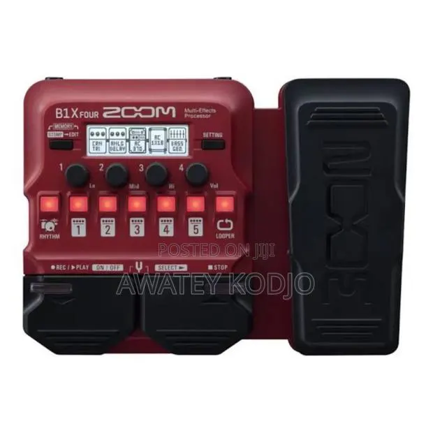 Zoom B1xfour Bass Pedal · Photo 1