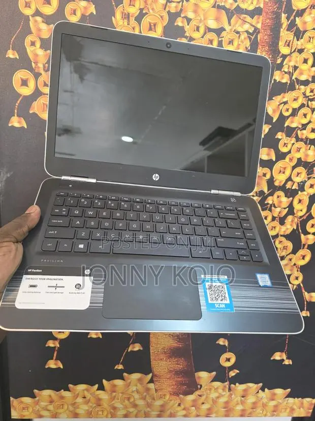 Laptop HP 14-ep0063 8GB Intel Core i7 HDD+SSD 1T · Photo 1