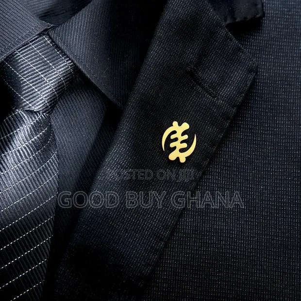 Gye Nyame Adinkra Label Pin Gold Silver Black · Photo 1