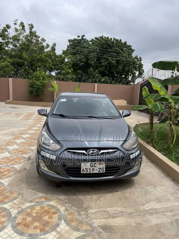 Hyundai Accent GLS 2013 Gray · Photo 1