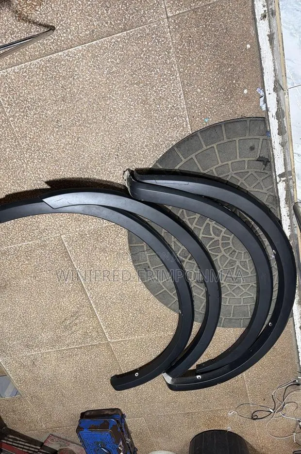 Ford F150 2017,2018,2019,2020,2021 Fender Moulding · Photo 1