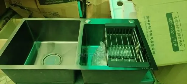 Kitchen Sinks · Photo 1