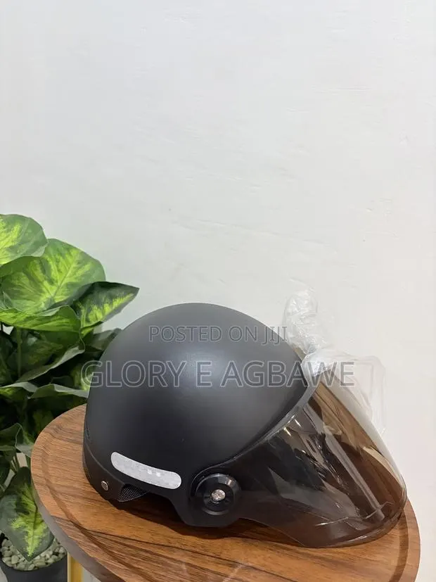 Brand New Motorcycle Helmet · Photo 1
