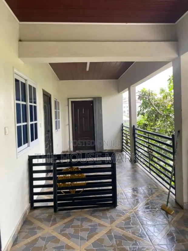 3bdrm House in Tamso Estate, Tarkwa Nsuaem for rent · Photo 1